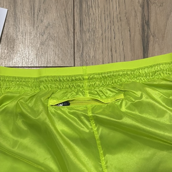 NWT Nike Bright Lime Green Athletic Running Shorts With Compression Women’s L - Picture 11 of 11